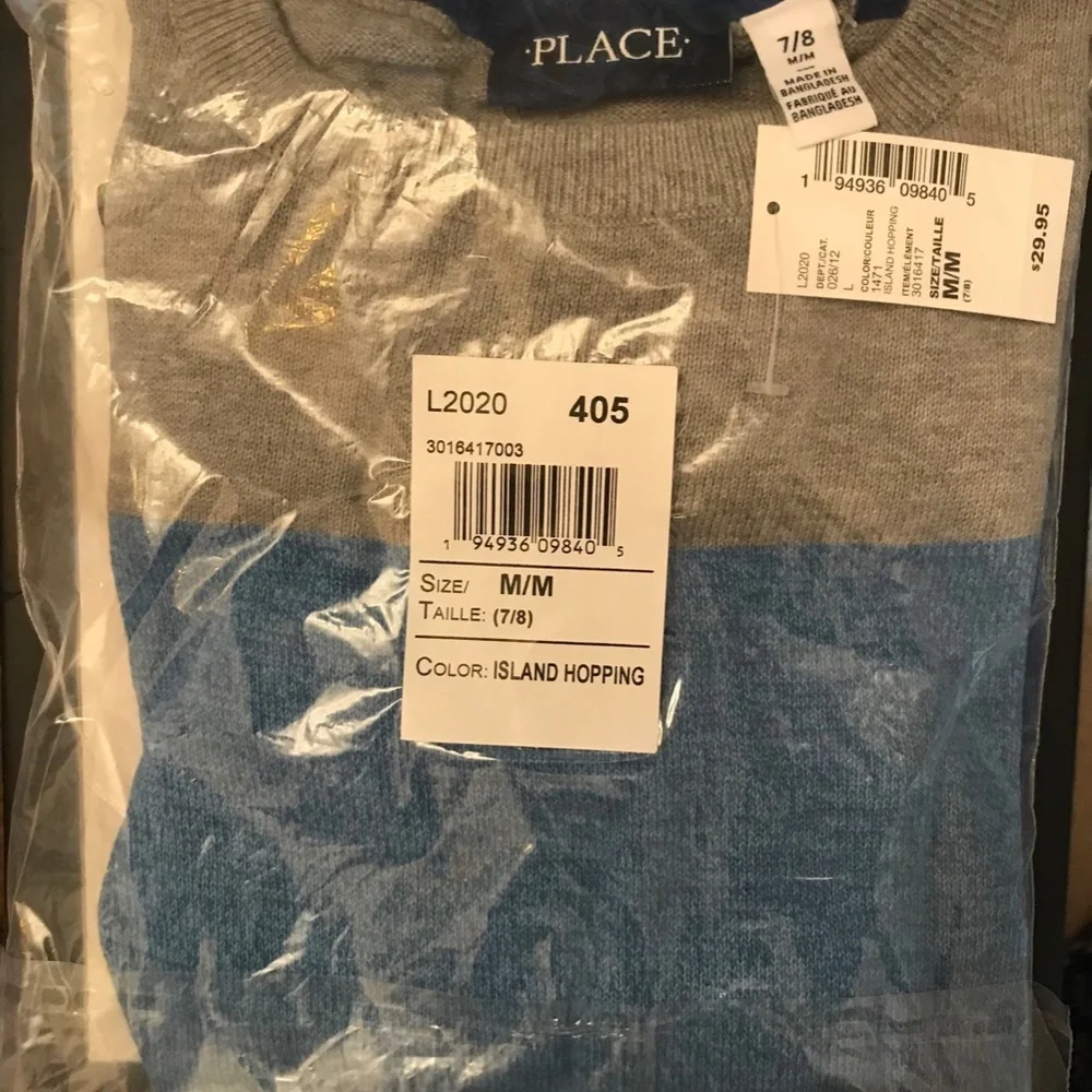 🍓NWT!! Boy’s Multicolor Sweater